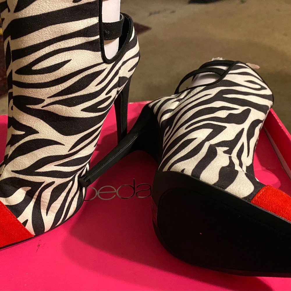 Brandi Zebra Ref